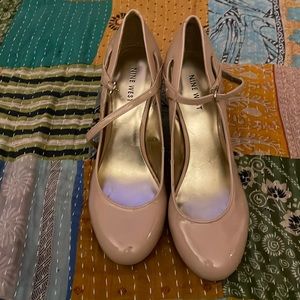 Nine West patent leather Mary Janes, worn a few times. Nude color size 8.5